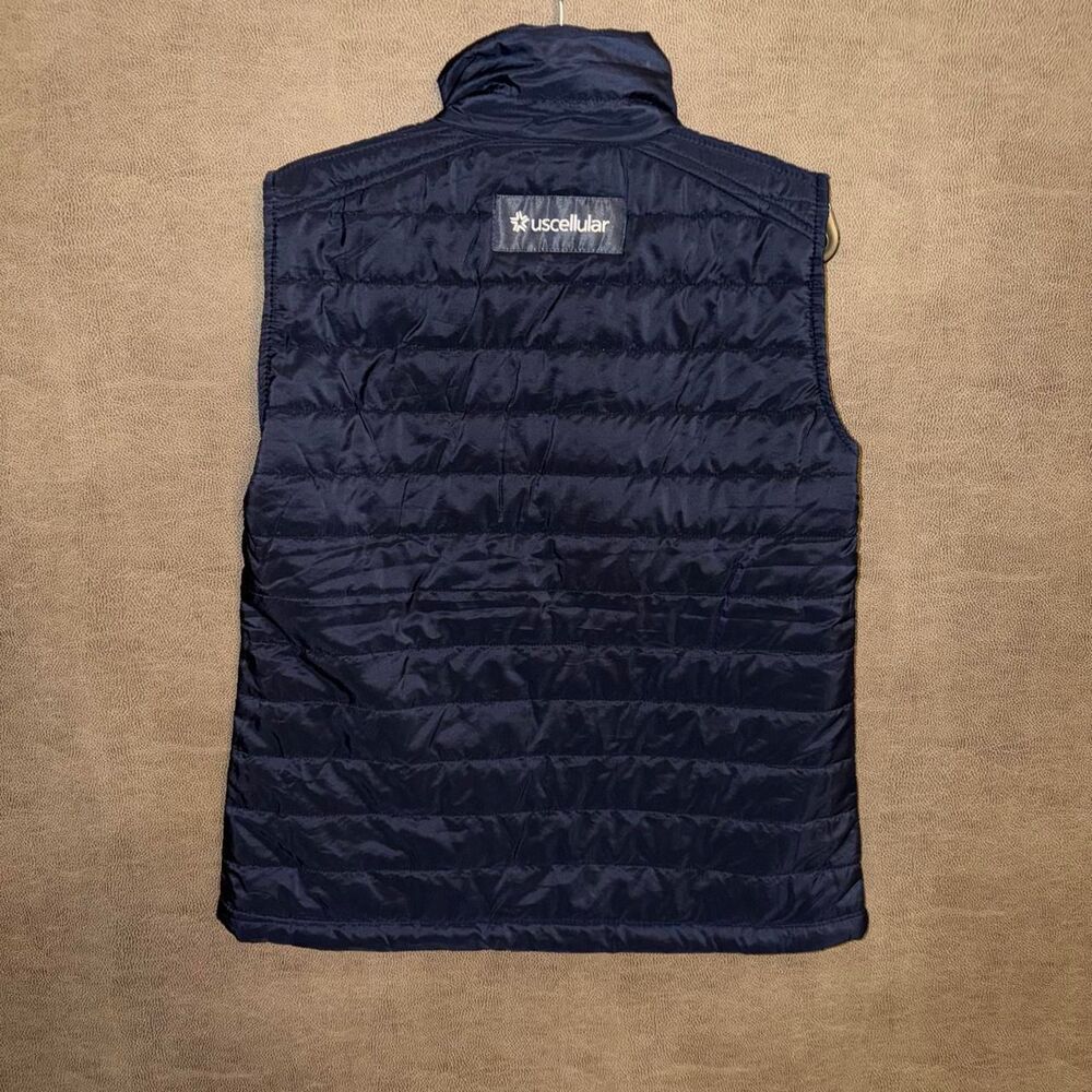 Milwaukee Brewers Navy blue puffer vest with quilted design - Picture 7 of 8